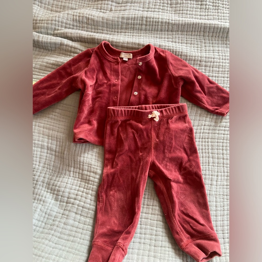 Madison Me velour 2 piece set